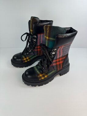 AKIRA Caliban Black Multi Plaid Combat Boots Lace Up Lug Sole Sz 7 & 7.5